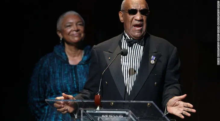 Juez ordena tomar declaración a esposa de Bill Cosby