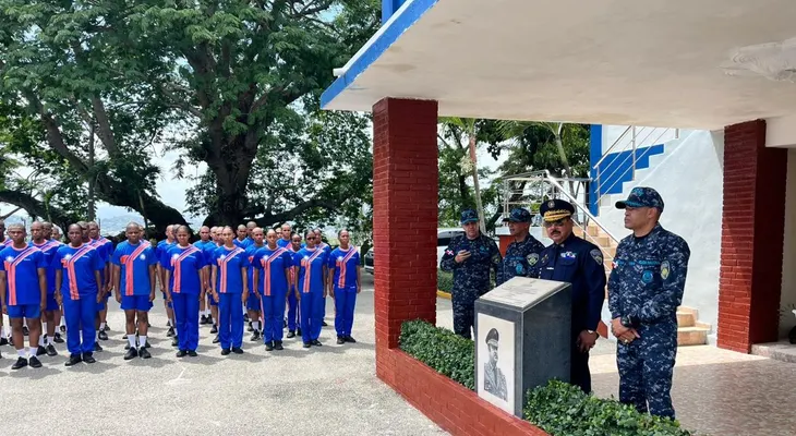 Rector del IPES realiza jornada de orientación y supervisión en la Escuela para Cadetes de la Policía Nacional