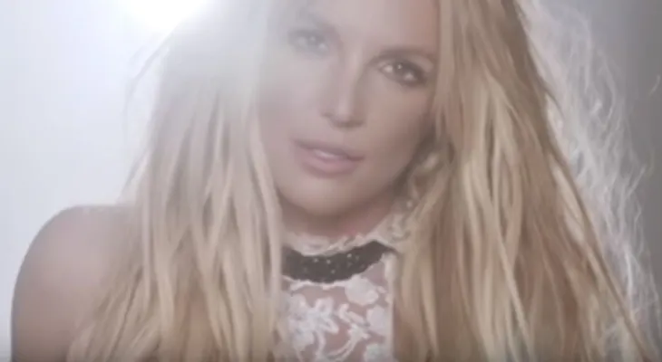 La princesa del pop Britney Spears estrena video de Make Me