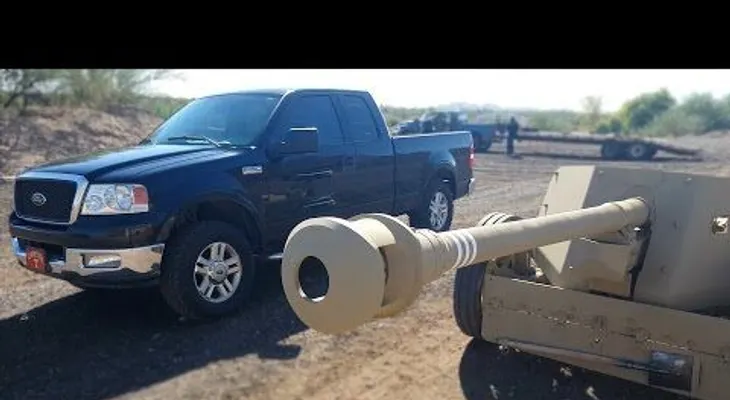 ¿Qué daños puede causar un cañón antitanque alemán en una camioneta?