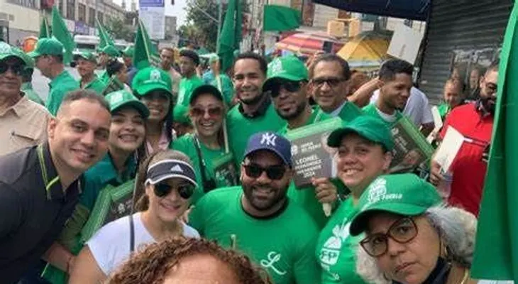 Realizan gran concentración de bandereos en apoyo a Leonel Fernández en Nueva York