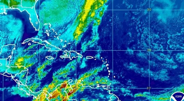 Alerta verde para tres provincias; sistema frontal sobre la costa norte