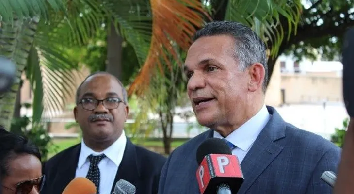 Ventura Camejo advierte más de 100 mil cargos públicos podrían quedar vacantes en 2016
