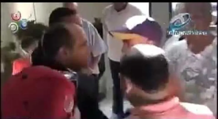 Un hombre con una borrachera entró a un velatorio y exigía ver a Danilo
