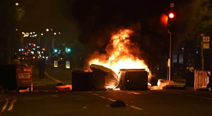 Violentas protestas en Londres por muerte de un joven negro a manos de un policía