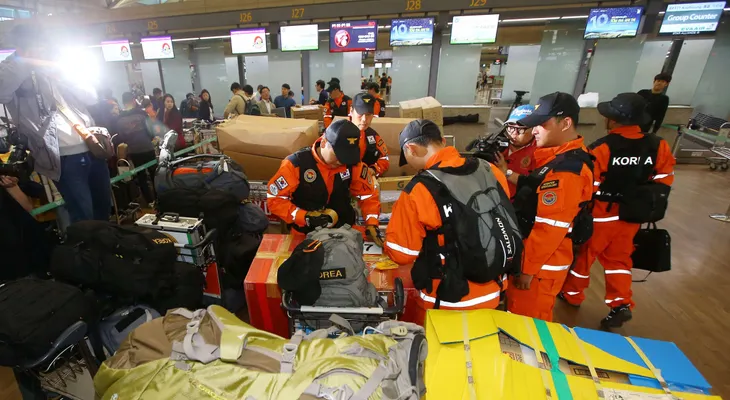 Gobierno dominicano envía brigada de rescate y ayuda humanitaria a Ecuador