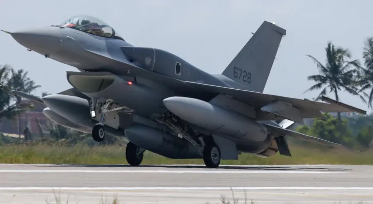 Taiwán recibe los dos primeros cazas F-16V Block 70 de un lote de 66 comprados a EE.UU.