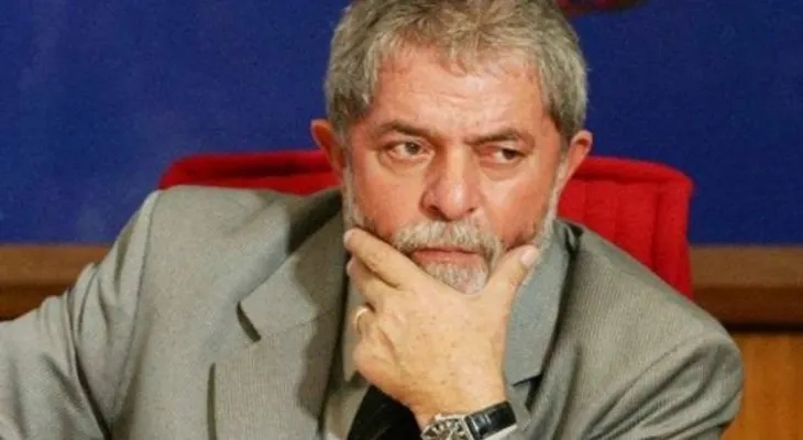 Policía de Brasil sospecha que Lula recibió 2,5 millones de dólares en sobornos