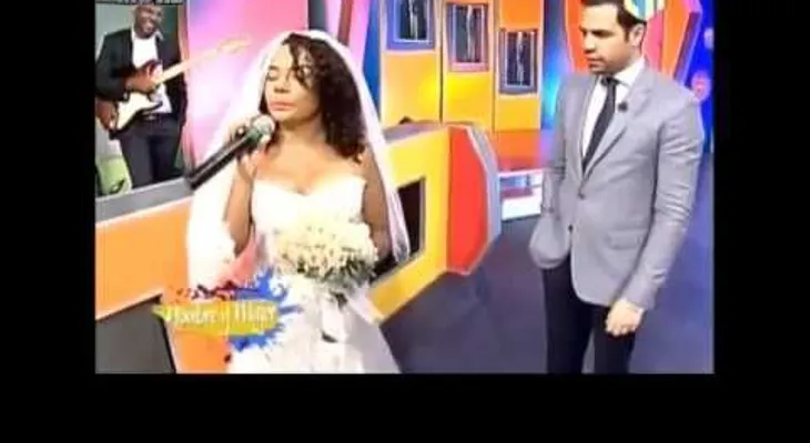 Cheddy llega vestida de novia y dice que Robertico la dejó plantada 