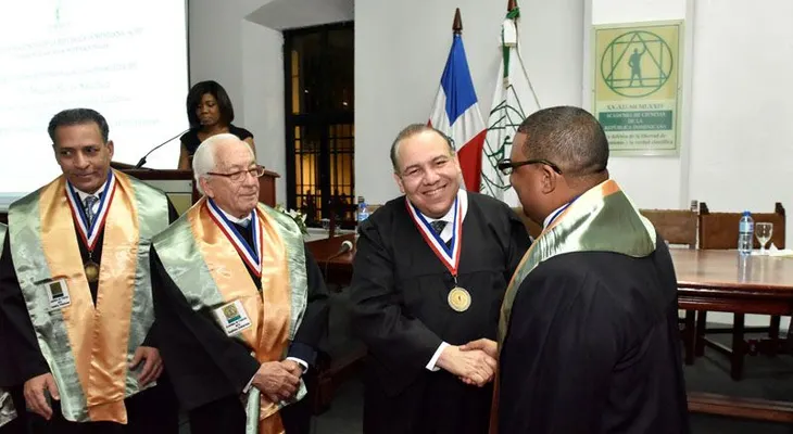 El jurista Miguel Reyes Sánchez, Asesor Gobernación BCRD, es investido como Miembro de Número de la Academia de Ciencias de la República Dominicana