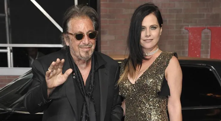 Esposa de Al Pacino confiesa que lo dejó por "viejo" y "tacaño". Ella tiene 40 y el actor 79