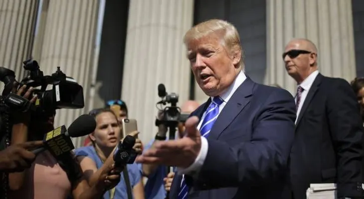 Trump arremete contra el comité del Senado que investiga la trama rusa