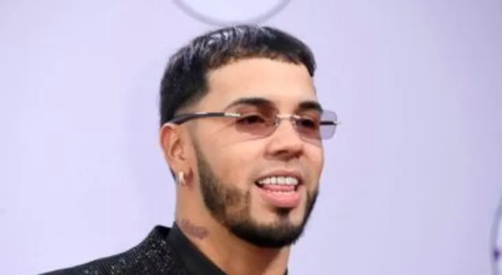 El cantante Anuel AA cambia el nombre de su cuenta en Instagram