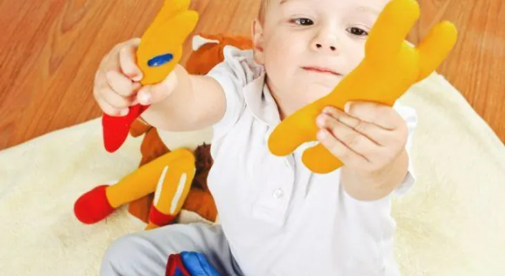 Juguetes peligrosos no deberías regalar a los niños