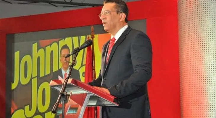 Jones oficializa candidatura a senador por el Distrito Nacional