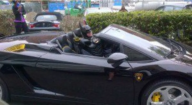 Tristeza en EEUU por muerte de Batman en accidente de tráfico
