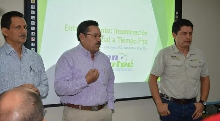 CEA realiza taller de entrenamiento sobre inseminación artificial a tiempo fijo