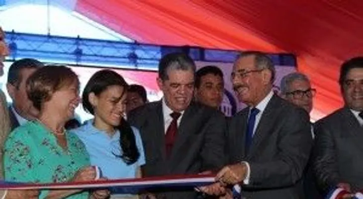 Presidente Medina inaugura tres centros educativos en la provincia Espaillat