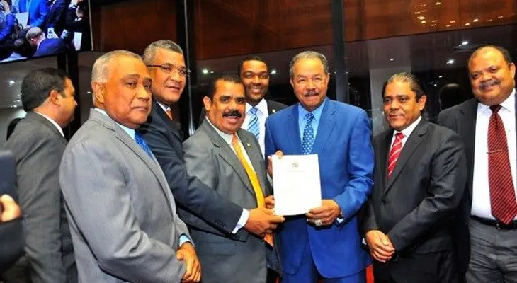 Senado reconoce a Juan Marichal