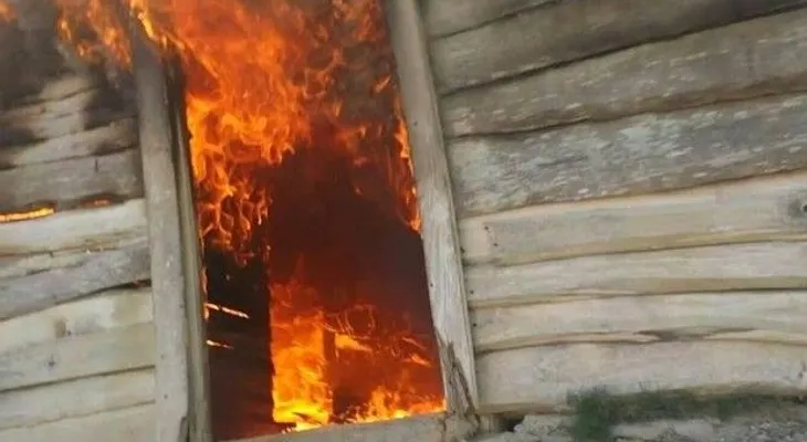 Al menos nueve casas destruidas por un fuego en Santiago
