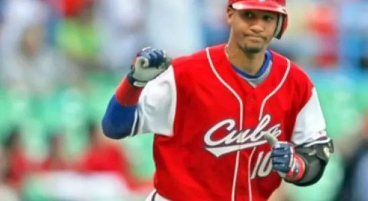 Yulieski Gurriel puede ya firmar en Grandes Ligas