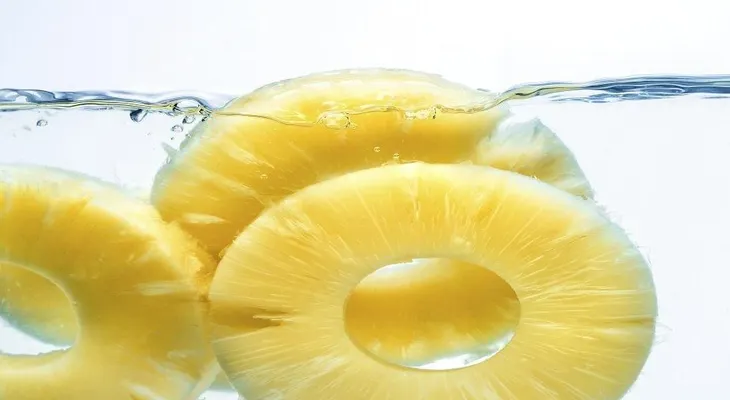 El agua de piña te hace perder peso, elimina parásitos... Diez beneficios