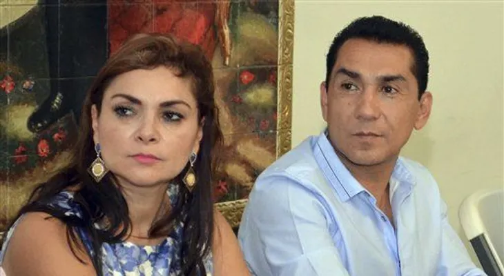Detienen alcalde por desaparición de 43 estudiantes
