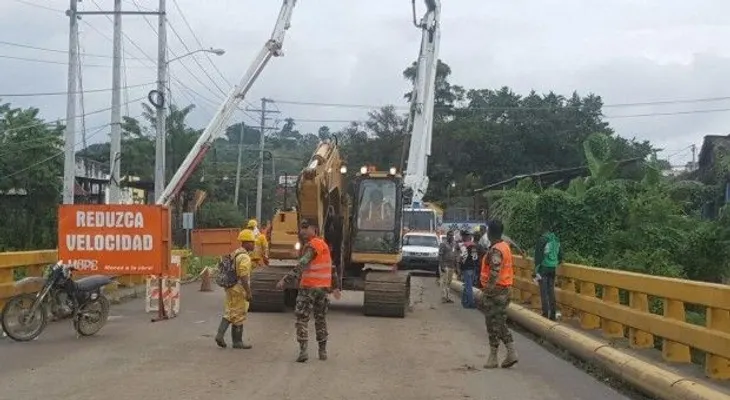 Obras Públicas trabaja en reparación de puente en Puerto Plata