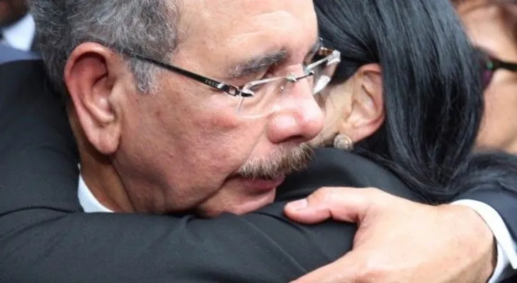En el PLD rinden tributo a Juan de los Santos; Danilo Medina hace guardia de honor