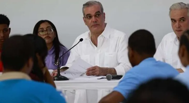 Abinader inaugurará obras educativas y lanzará programas en San Juan