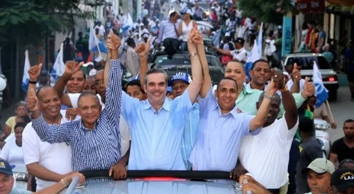 Abinader asegura escándalos acentúan derrumbe electoral de Danilo