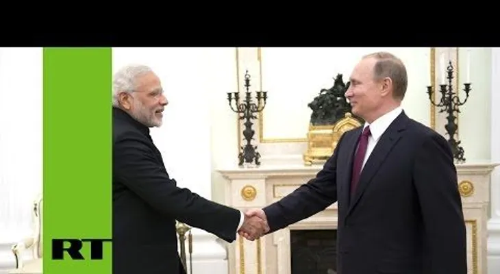 ¿Qué regaló Putin al primer ministro indio? (VIDEO)