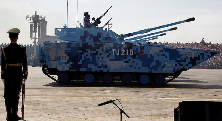 ¿Qué esconde el camuflaje pixelado de los tanques chinos?