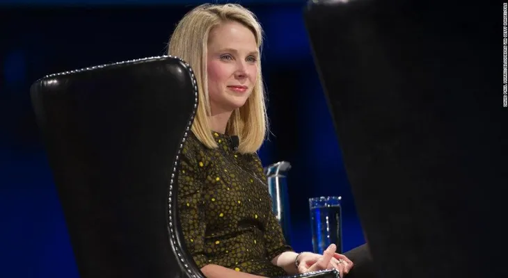 Marissa Mayer, la CEO de Yahoo!, espera gemelas