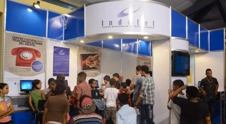 Indotel orienta usuarios del Cibao sobre derechos en servicios de telecomunicaciones