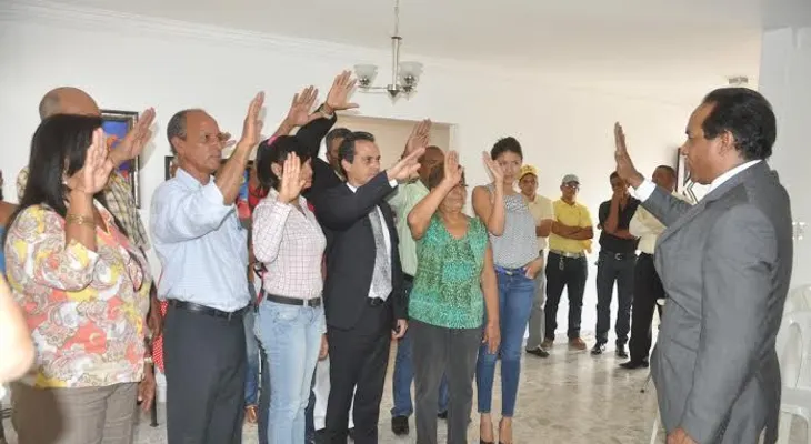 Partido Civico Renovador juramenta sector externo en la Romana 