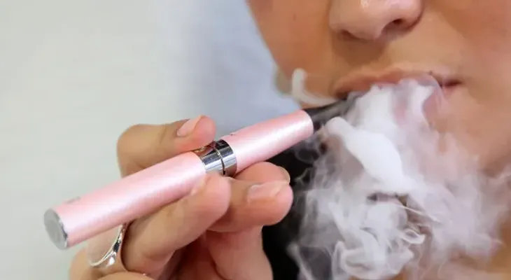 EEUU aprueba cigarrillos electrónicos que ayudarían a dejar de fumar