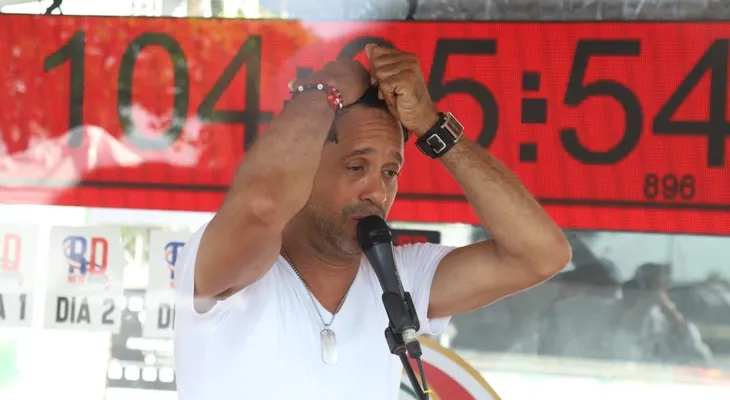 Guinness: Carlos Silver desafortunadamente no lo logró