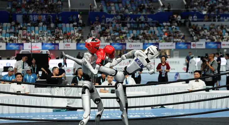 Robots humanoides chinos superan récords humanos en los Juegos Mundiales de Robots en Beijing