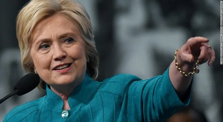 Hillary Clinton se prepara para presentarse (otra vez) ante EE.UU.