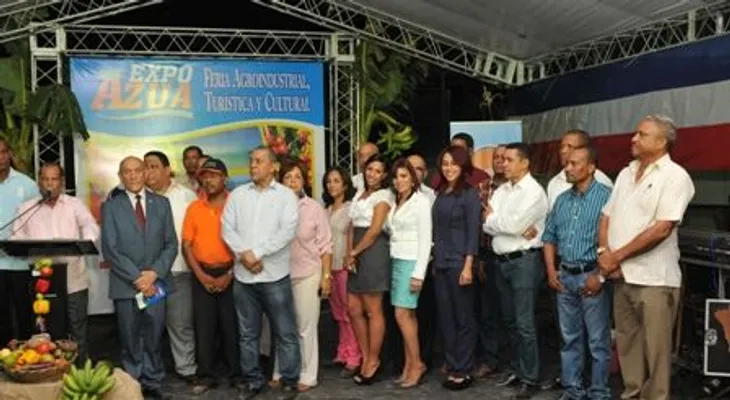 Azua realiza primera Expo Feria