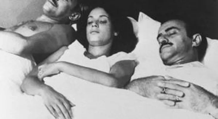 La mujer que vive con dos maridos en una misma casa en SJM, RD, tiene hijos con ambos y todos se "llevan como hermanos"