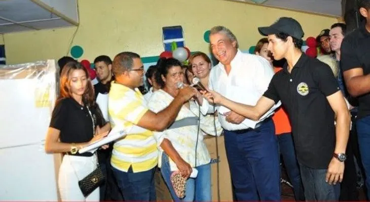 Senador de Ocoa regala tres viviendas a madres de ese municipio