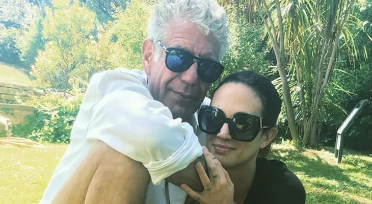 "Estaba loco por ella": la intensa relación de Anthony Bourdain y Asia Argento 
