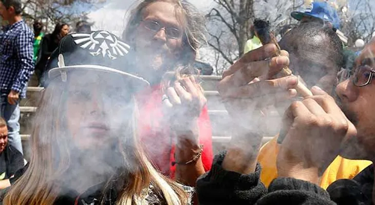 Puerto Rico suaviza sanciones por posesión de marihuana