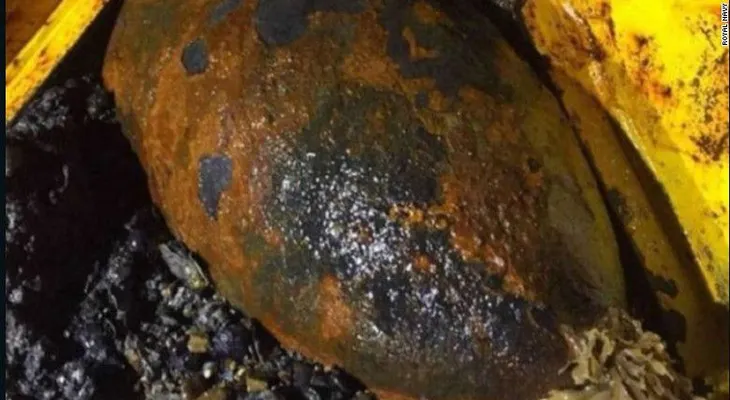 Encuentran bomba de la Segunda Guerra Mundial sin explotar en un puerto inglés