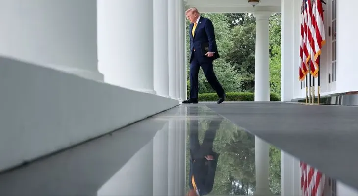 Los republicanos se enfurecen por la decisión de Trump de reavivar la polémica arancelaria a semanas de las elecciones