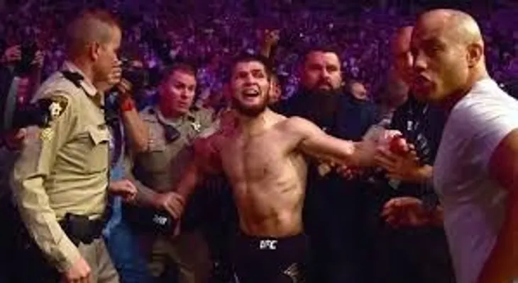 Revelan insulto que provocó la furia de Khabib tras derrotar a Conor McGregor en el UFC 229