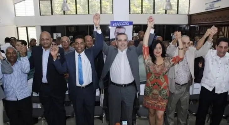 Abinader recibe respaldo de Víctor D´Aza y otros municipalistas