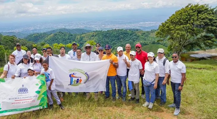 El Voluntariado Bancentraliano realizó su 16ª jornada de reforestación en Palo Alto, Santiago de los Caballeros
